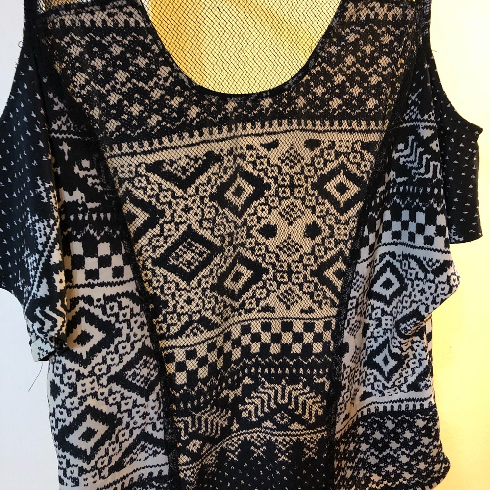 Top - Picture 4 of 5